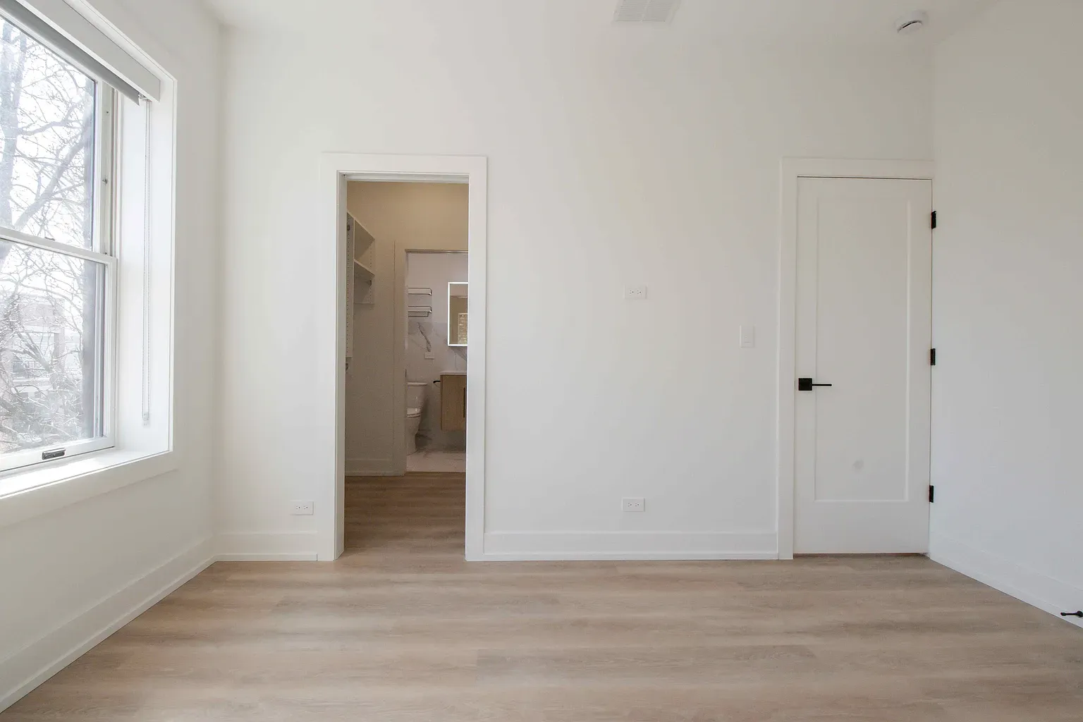 1035 W Byron