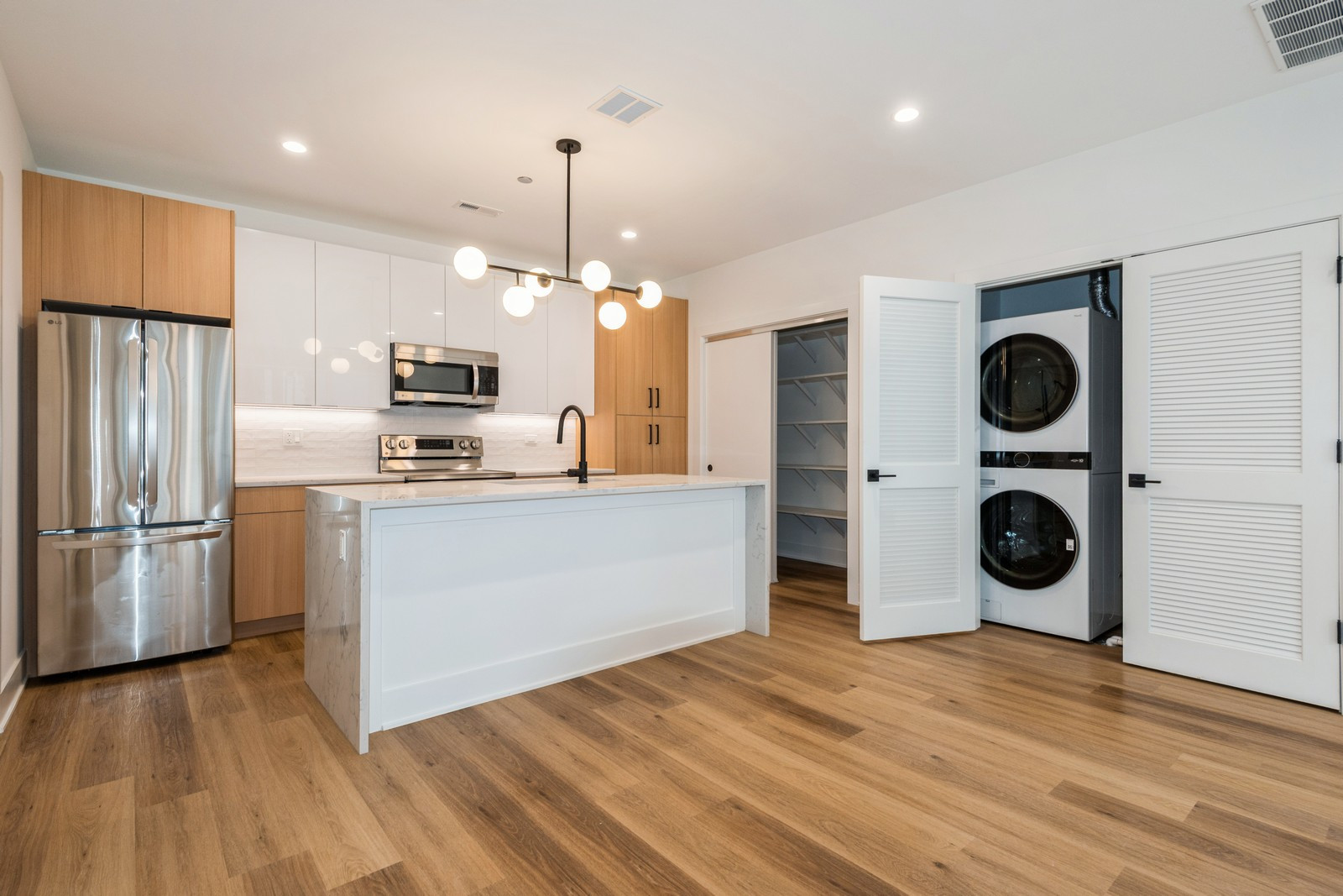1440 W Fillmore