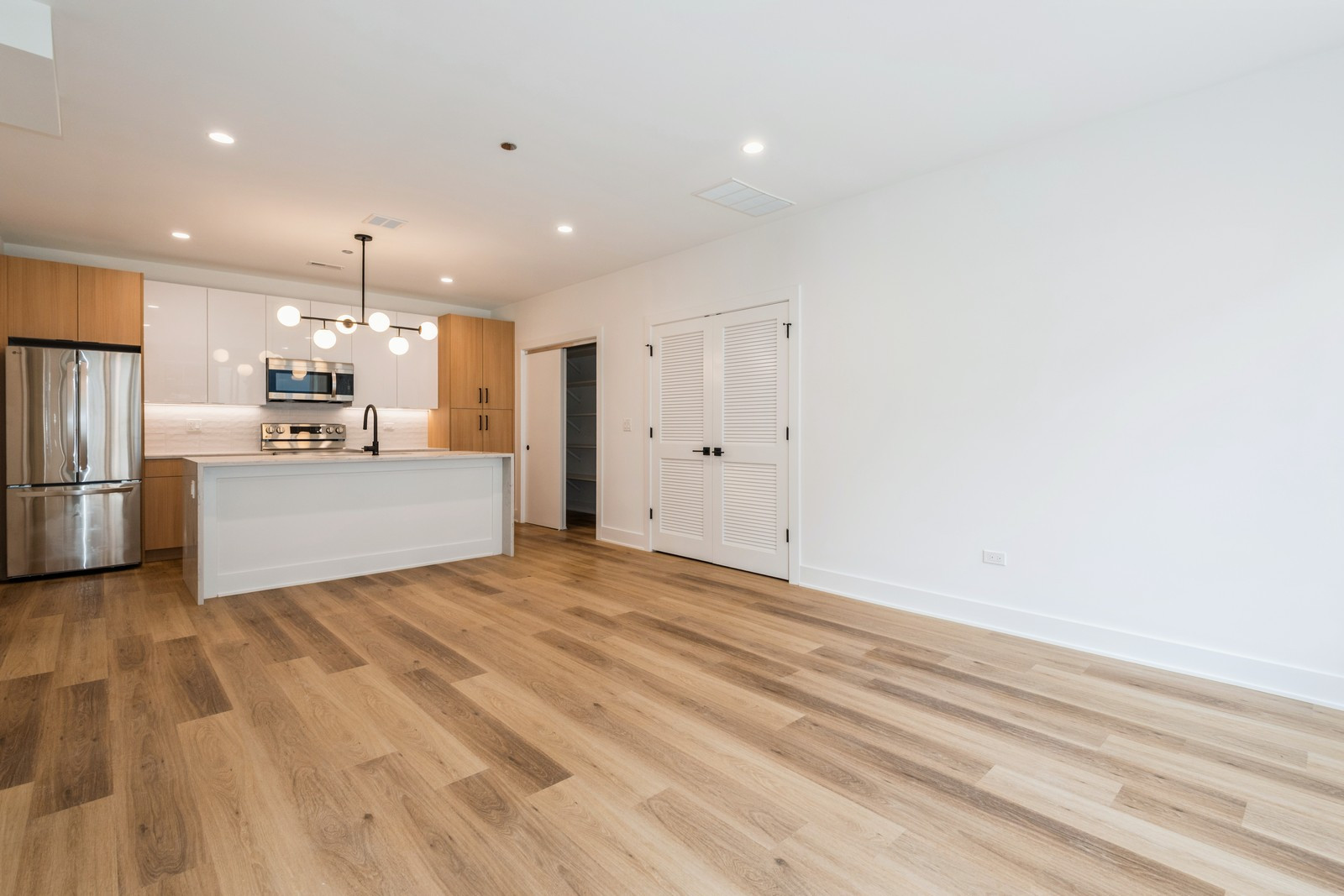 1440 W Fillmore