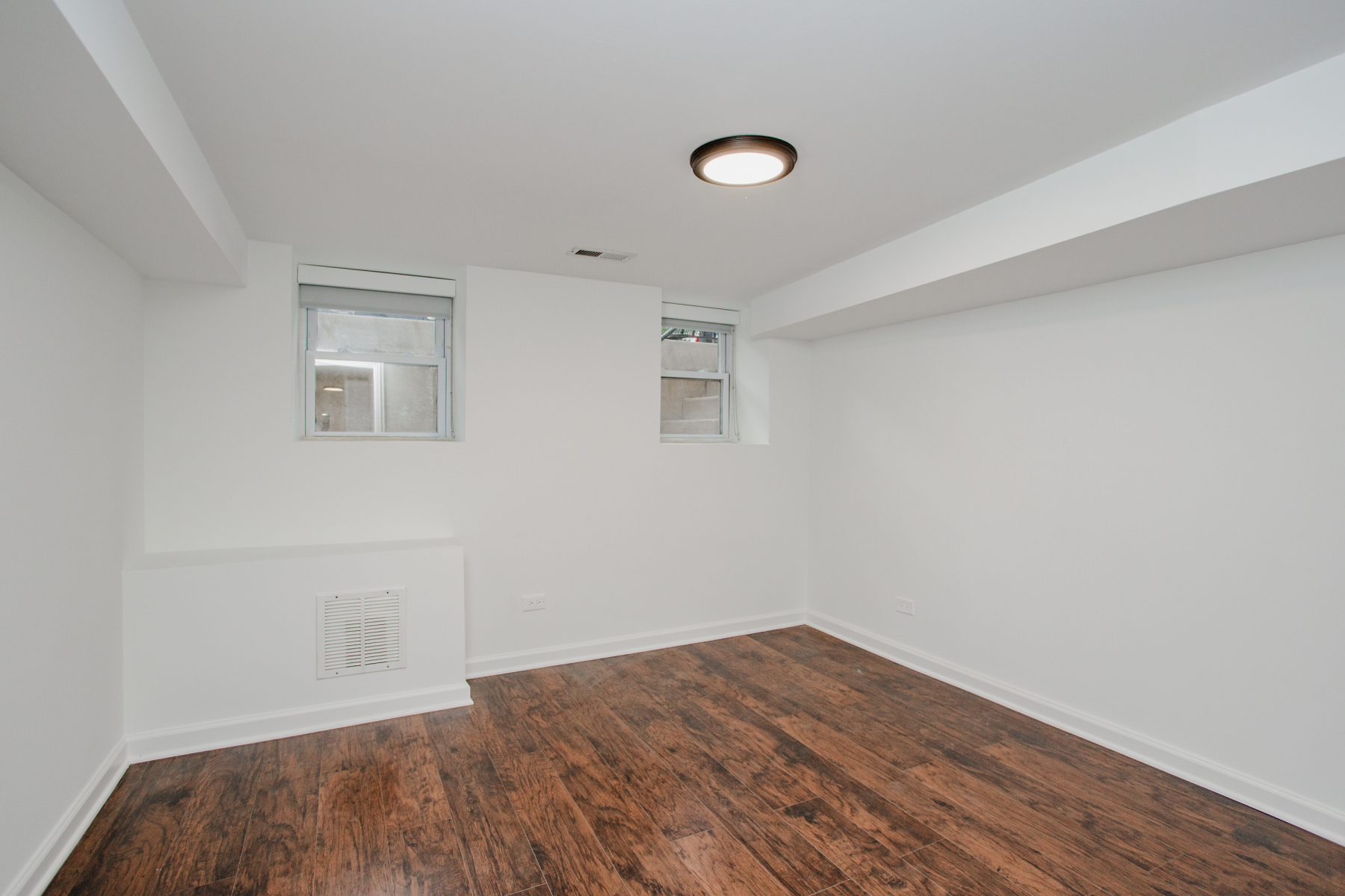 2102 N Damen